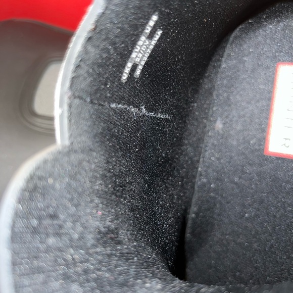 Hunter Tundra Black Booties, Size 8. Waterproof. New in Box - Picture 9 of 10